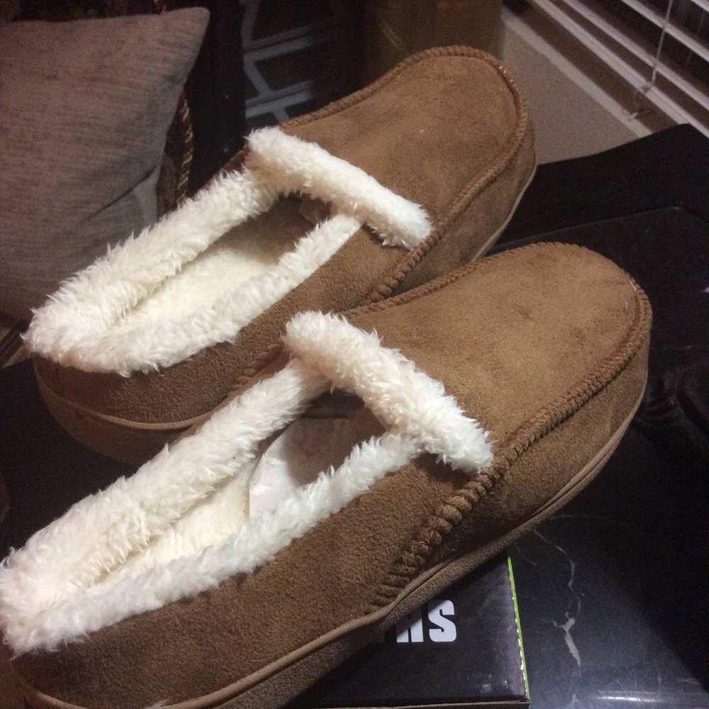 Men’s Memory Form Slippers - Picture 2 of 6